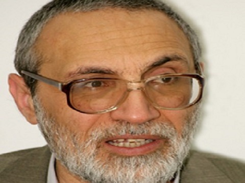 المفكر الشيعي أحمد الكاتب يدعو إلى سحب صلاحية استلام الأخماس من المراجع